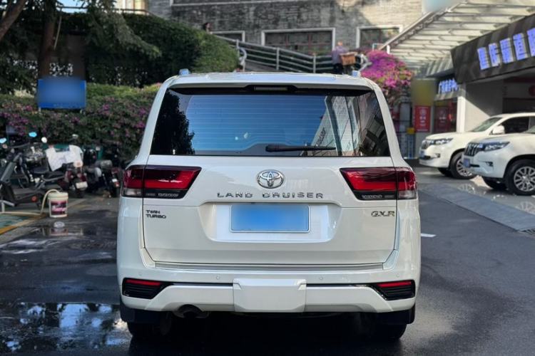 Used Toyota Land Cruiser 2022 3500 3.5T GXR with 20 Wheels Velvet Finish No Creep—Middle East Exterior 6