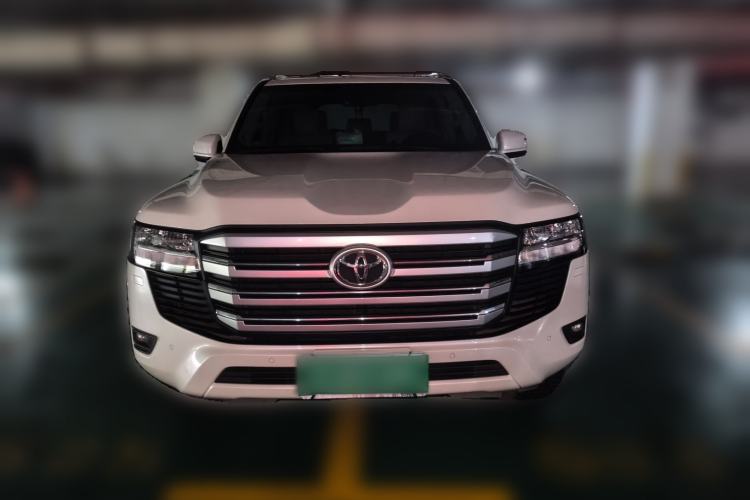 Used Toyota Land Cruiser  Front