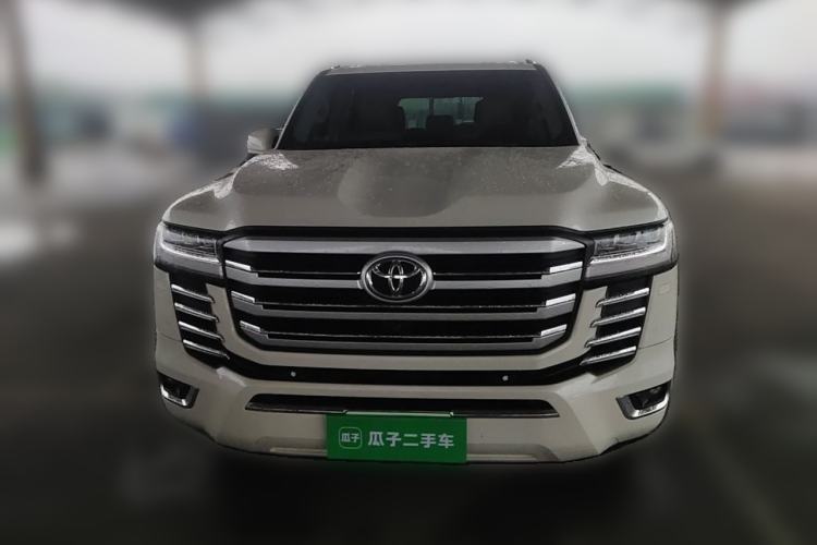 Used Toyota Land Cruiser  Front