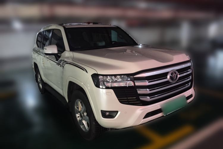 Used Toyota Land Cruiser  Front Right 45 Deg