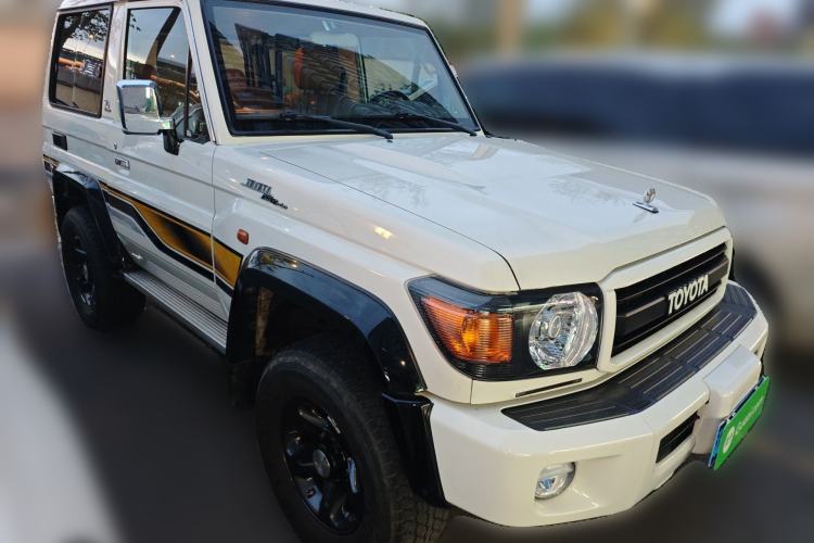 Used Toyota Land Cruiser 2022 4.0L Manual LC71 Gasoline 70th Anniversary Edition – Middle East Front Right 45 Deg
