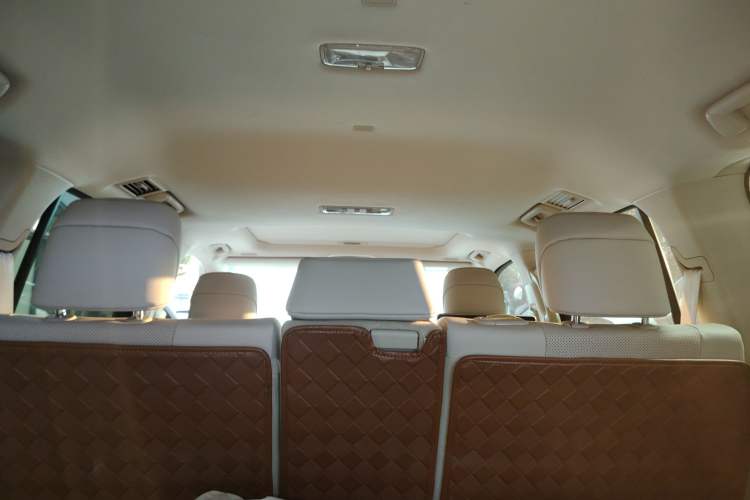 Used Toyota Land Cruiser 2022 3500 3.5T GXR with 20 Wheels Velvet Finish No Creep—Middle East Headliner