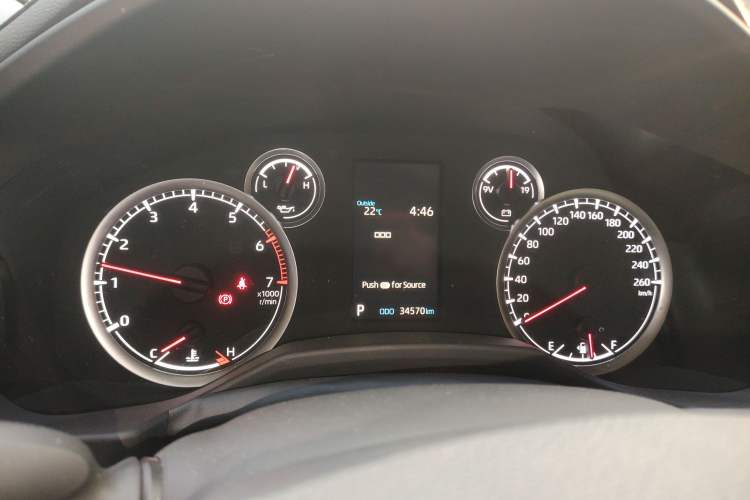 Used Toyota Land Cruiser 2022 3500 3.5T GXR with 20 Wheels Velvet Finish No Creep—Middle East Instrument Cluster