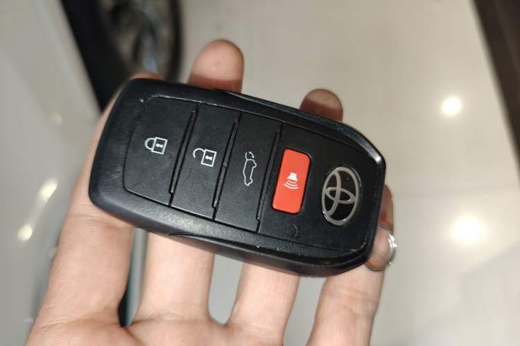 Used Toyota Land Cruiser 2022 3500 3.5T GXR with 20 Wheels Velvet Finish No Creep—Middle East Interior 1