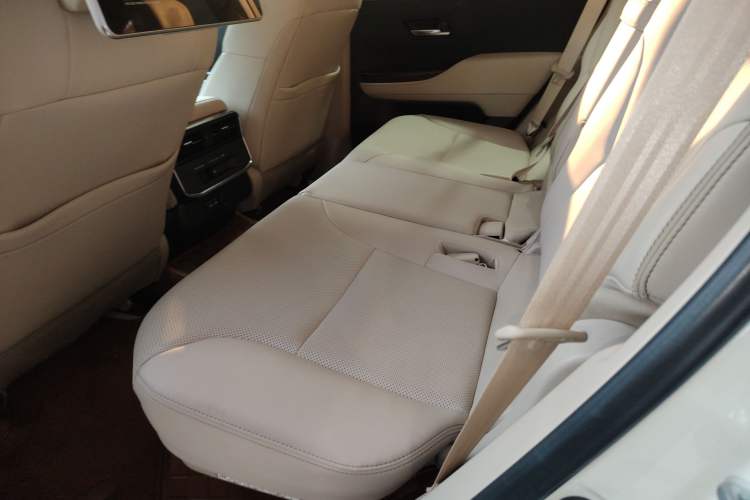 Used Toyota Land Cruiser 2022 3500 3.5T GXR with 20 Wheels Velvet Finish No Creep—Middle East Interior 3