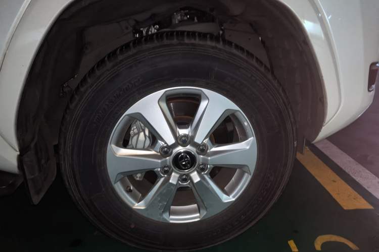 Used Toyota Land Cruiser  Right Front Wheel Hub