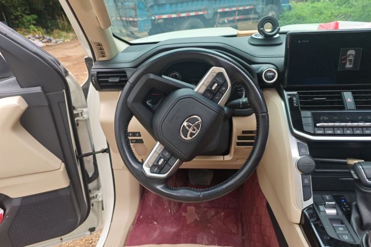 Used Toyota Land Cruiser 2022 4.0L GX-R Middle East Version Steering Wheel
