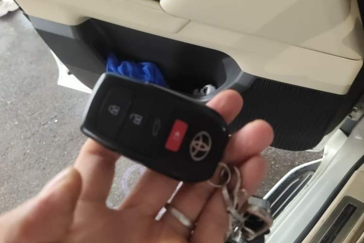 Used Toyota Land Cruiser  Vehicle Key