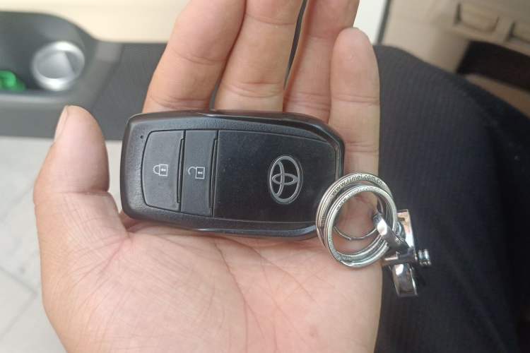 Used Toyota Land Cruiser  Vehicle Key