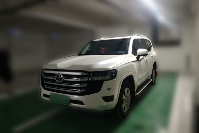 Used Toyota Land Cruiser 2023 4.0L GXR Eight-Cylinder 18-Inch Wheels Middle East Edition