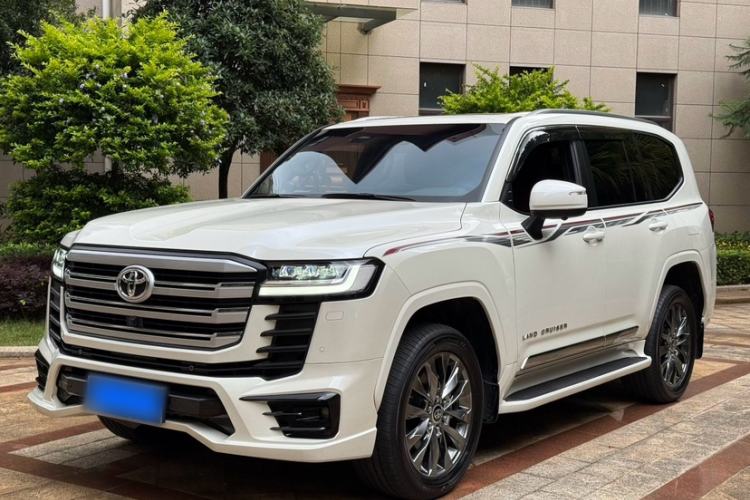 Toyota Land Cruiser 2023 Toyota Land Cruiser 3500 3.5T GXR with 20-inch Wheels 8 Airbags – Middle East Model