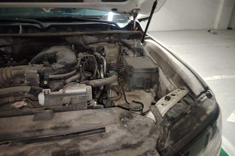 Used Toyota Land Cruiser 2023 4.0L GXR Eight-Cylinder 18-Inch Wheels Middle East Edition Engine Bay Left