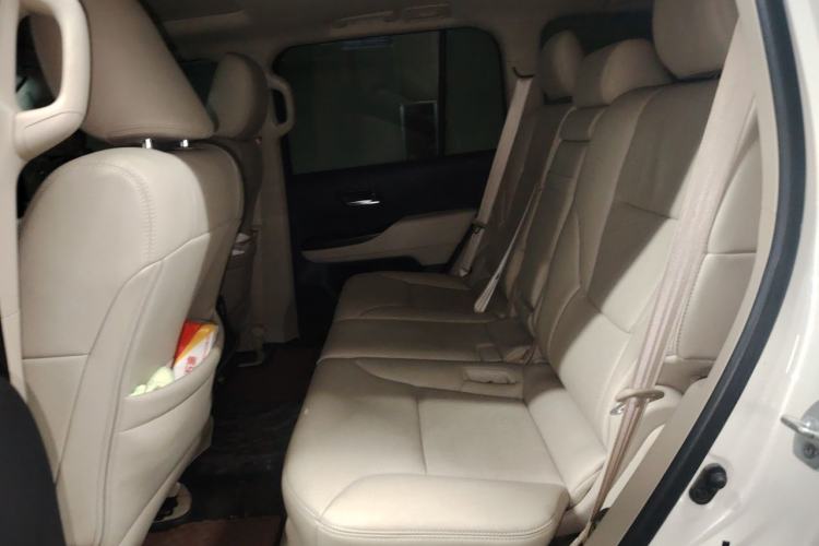 Used Toyota Land Cruiser 2023 4.0L GXR Eight-Cylinder 18-Inch Wheels Middle East Edition Left Rear Seat