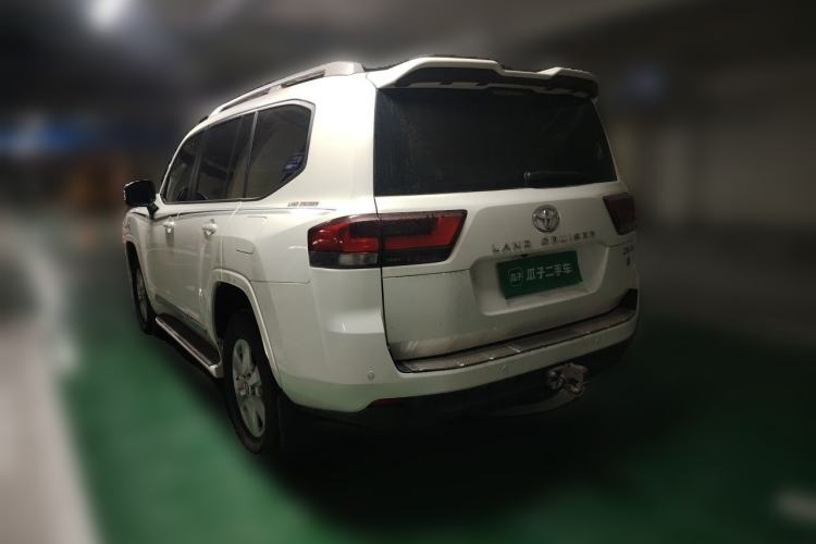 Used Toyota Land Cruiser 2023 4.0L GXR Eight-Cylinder 18-Inch Wheels Middle East Edition Rear Left 45 Deg