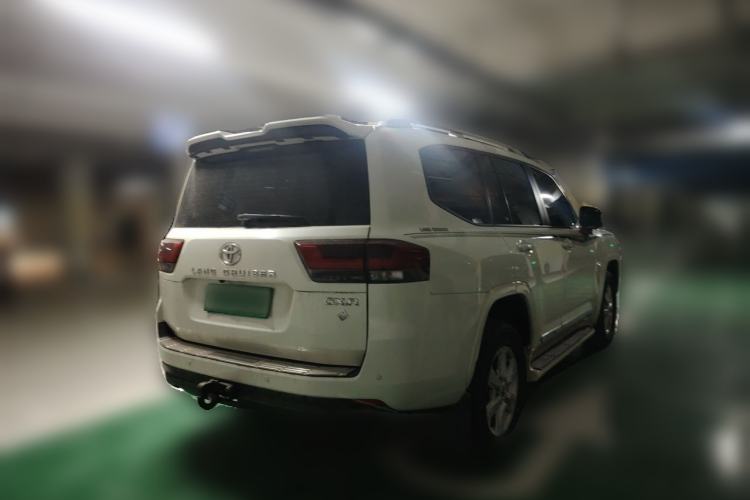Used Toyota Land Cruiser 2023 4.0L GXR Eight-Cylinder 18-Inch Wheels Middle East Edition Rear Right 45 Deg