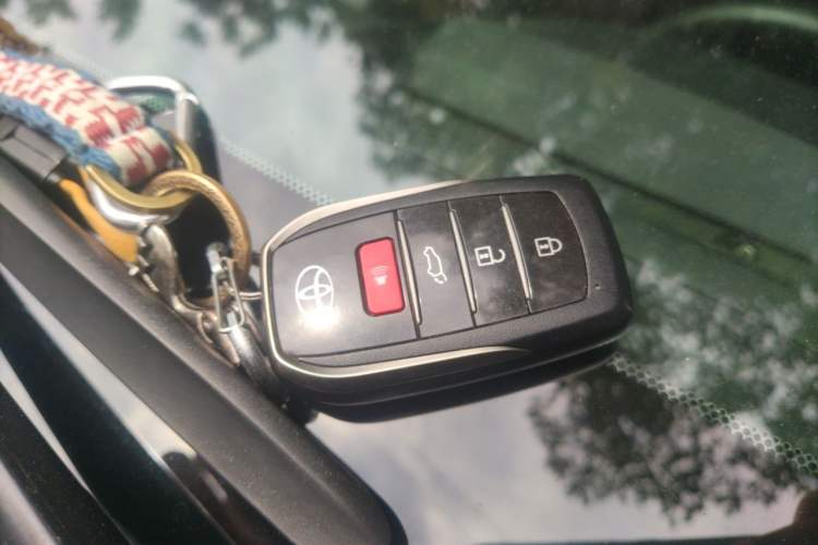 Used Toyota Land Cruiser  Vehicle Key