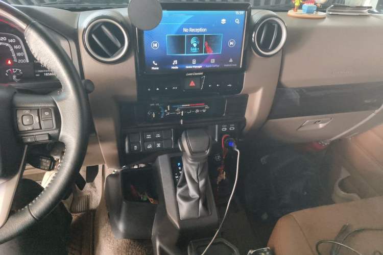 Used Toyota Land Cruiser  Audio And AC Panel