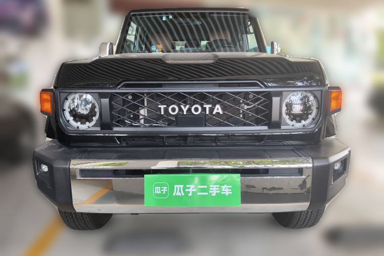 Used Toyota Land Cruiser  Front
