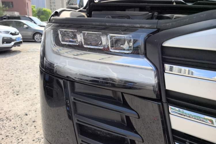 Used Toyota Land Cruiser  Right Front Headlight