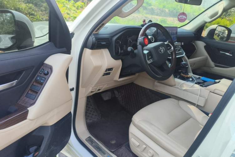 Used Toyota Land Cruiser  Driver Seat