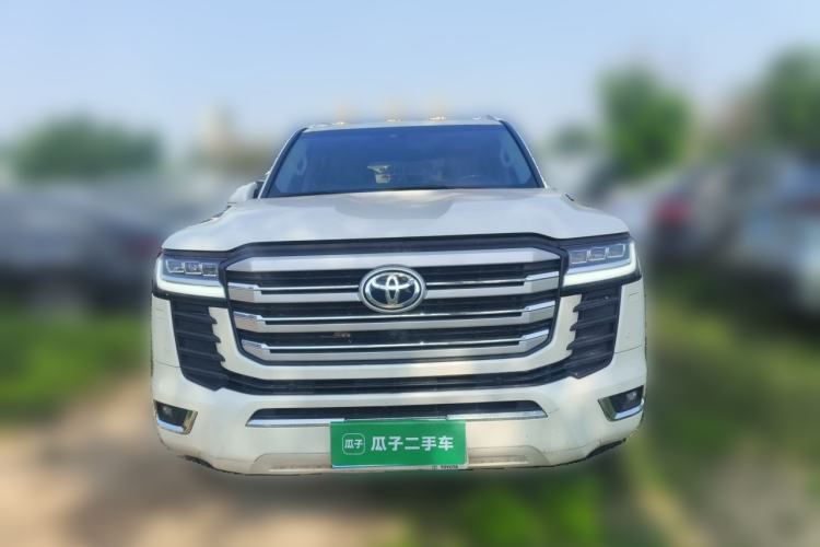 Used Toyota Land Cruiser  Front