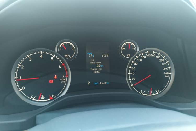 Used Toyota Land Cruiser  Instrument Cluster