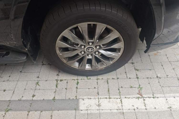 Used Toyota Land Cruiser  Right Front Wheel Hub