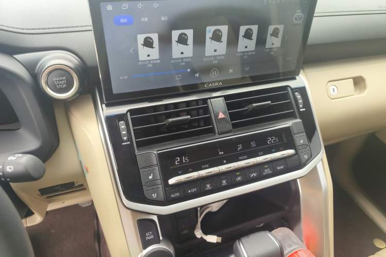 Used Toyota Land Cruiser  Audio And AC Panel