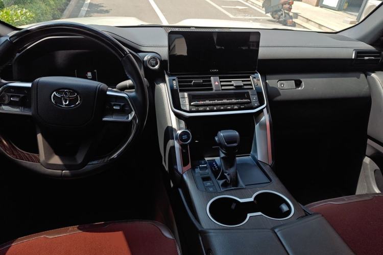 Used Toyota Land Cruiser  Center Console