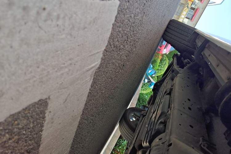Used Toyota Land Cruiser  Chassis Front Right