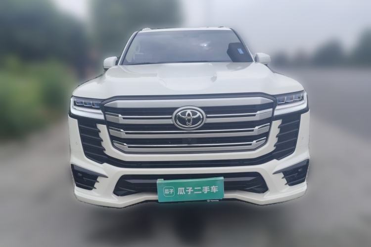 Used Toyota Land Cruiser  Front