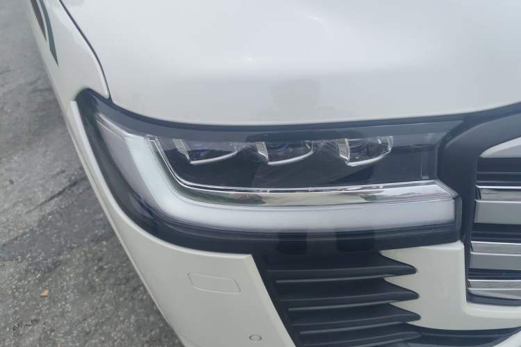 Used Toyota Land Cruiser  Right Front Headlight
