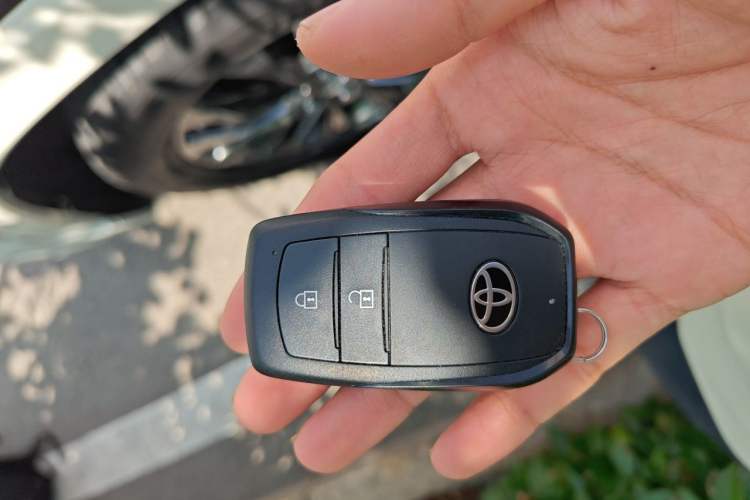 Used Toyota Land Cruiser  Vehicle Key