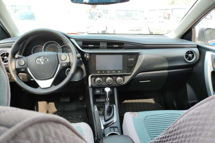 Used Toyota Levin 2017 Revised 185T CVT Elite Edition China V Standard Interior 3
