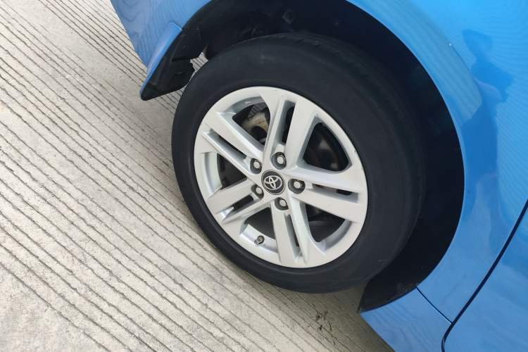Used Toyota Levin 2021 185T CVT Luxury Edition Right Rear Wheel Hub