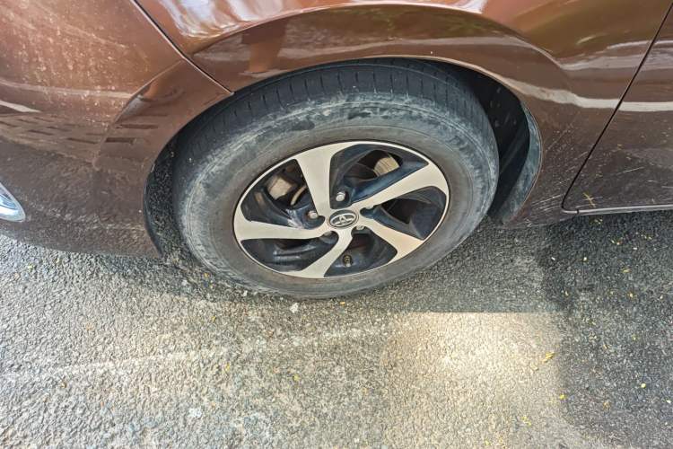 Used Toyota Levin 2017 Revised 185T CVT Elite Edition China V Standard Left Front Wheel Hub