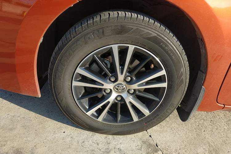 Used Toyota Levin 2015 1.6G CVT Orange Limited Edition Left Front Wheel Hub
