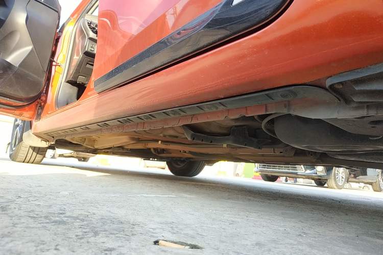Used Toyota Levin 2015 1.6G CVT Orange Limited Edition Left Side Sill