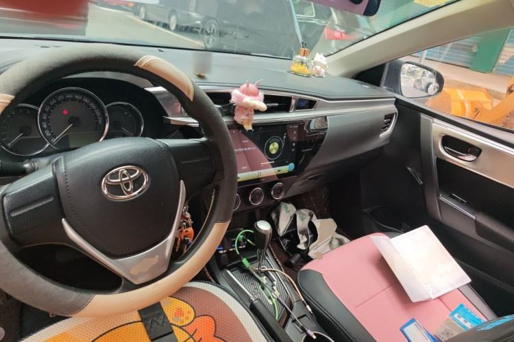 Used Toyota Levin 2014 1.6G CVT Elite Edition Center Console