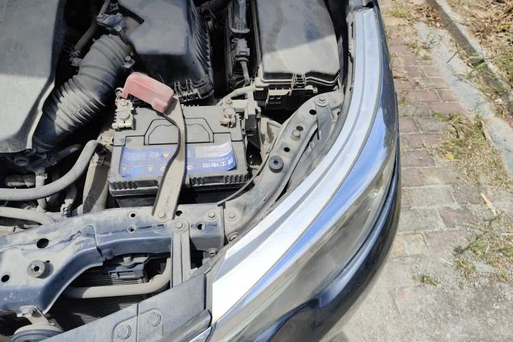 Used Toyota Levin 2014 1.6G CVT Elite Edition Engine Bay Left