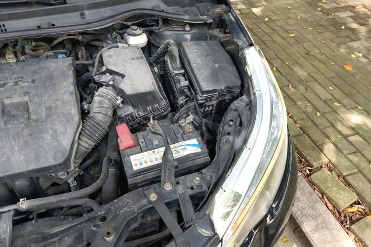 Used Toyota Levin 2014 1.6G CVT Elite Edition Engine Bay Left