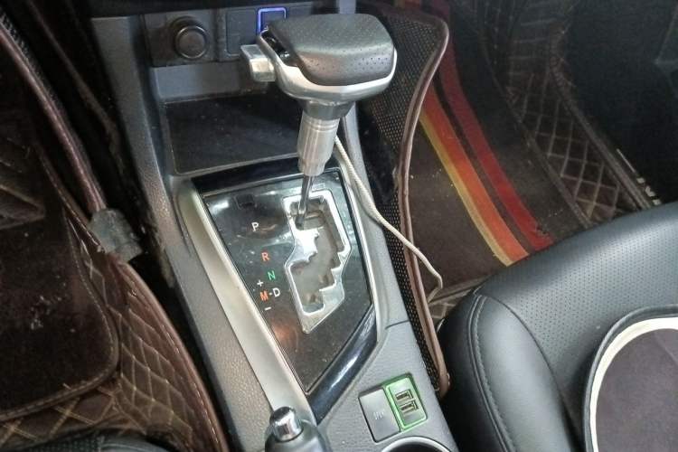 Used Toyota Levin 2014 1.6G CVT Elite Edition Gear Lever