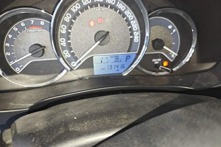 Used Toyota Levin 2014 1.6G CVT Elite Edition Odometer Close Up