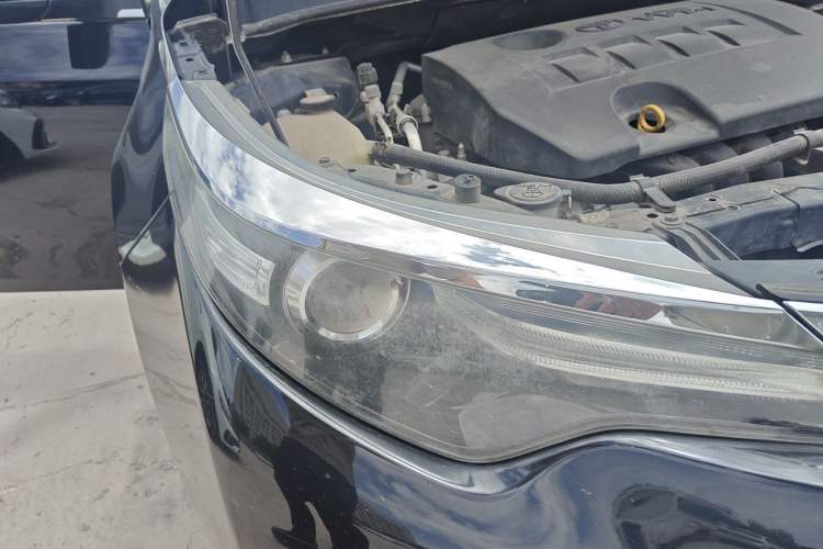 Used Toyota Levin 2014 1.6G CVT Elite Edition Right Front Headlight