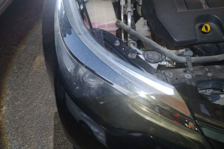 Used Toyota Levin 2014 1.6G CVT Elite Edition Right Front Headlight