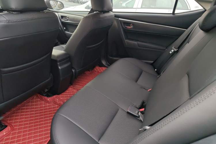 Used Toyota Levin 2014 1.8 GS CVT Elite Edition Interior 3