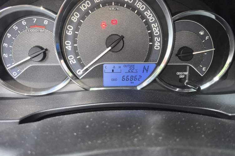 Used Toyota Levin 2014 1.6G CVT Elite Edition Odometer Close Up
