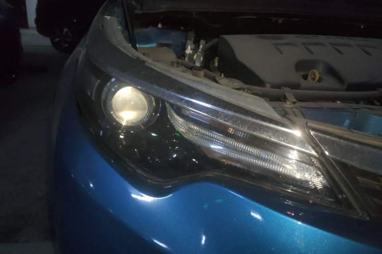 Used Toyota Levin 2014 1.6G CVT Elite Edition Right Front Headlight