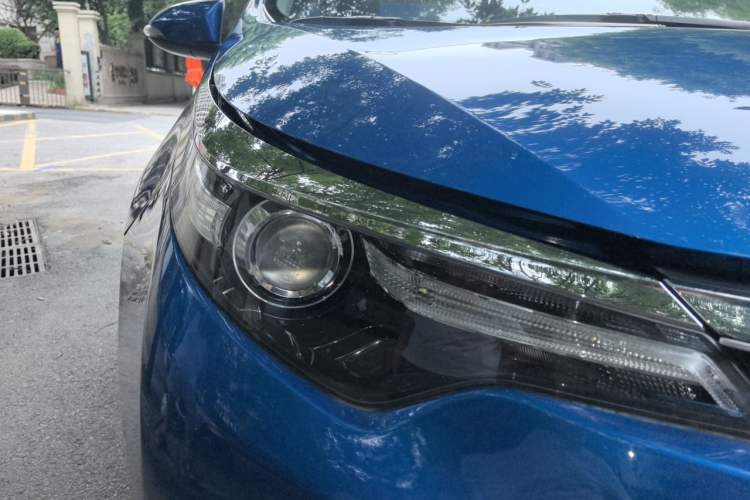 Used Toyota Levin 2014 1.6G CVT Elite Edition Right Front Headlight