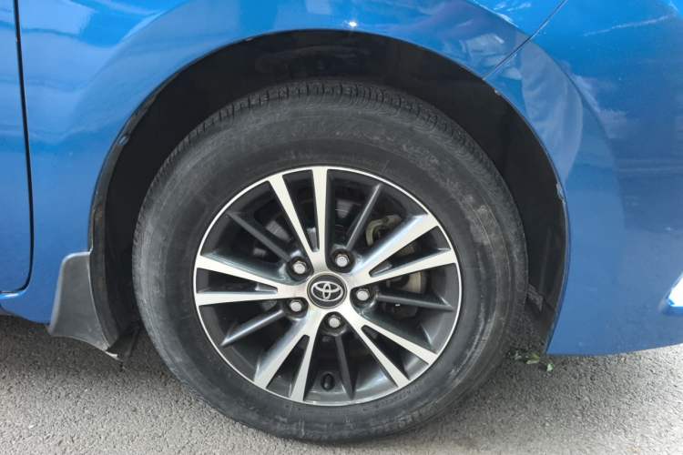 Used Toyota Levin 2014 1.6G CVT Elite Edition Right Front Wheel Hub